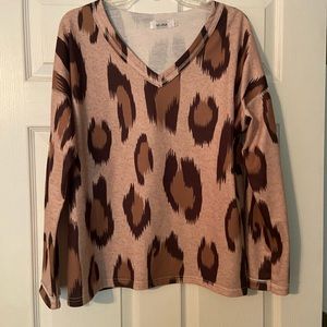 Sweater shirt, animal print, size L